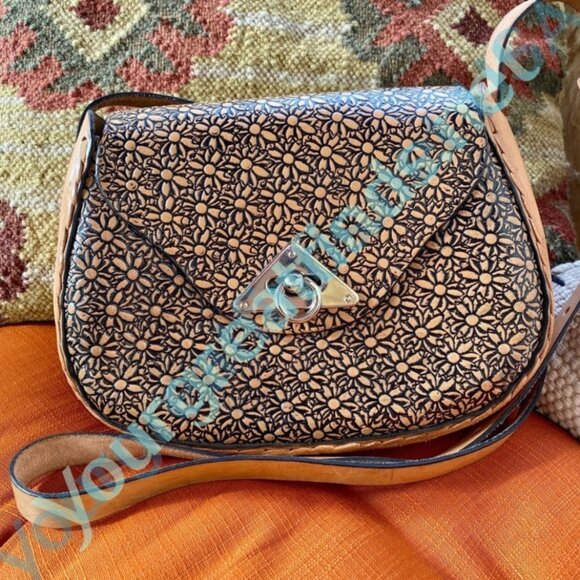 Vintage Mexican Tooled Leather Crossbody Bag - Picture 5 of 9